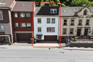 NEU: Ein Haus mit zwei Wohnungen, Doppelgarage und Terrasse zu verkaufen im schönen Altena!!! – Märkischer Kreis – Vorschaubild 1