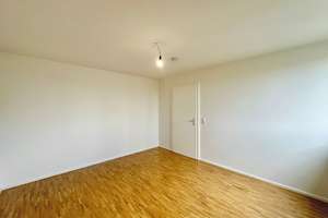 Helle 3-Zimmer-Wohnung mit Einbauküche und Balkon  – Plettstraße 71, 81735 Neuperlach, München – Vorschaubild 6