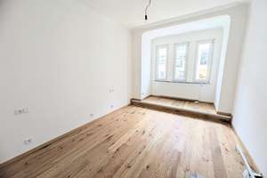 *Schöne 3-Zi.-Obergeschoss-Wohnung ruhiger Lage von Bad Cannstatt. Erstbezug nach Modernisierung*