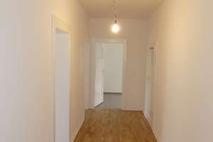 ERSTBEZUG NACH MODERNISIERUNG - 3 Zimmerwhg. mit Parkett, modernem Duschbad und Balkon im 3.OG – Ferdinand-Wallbrecht-Straße 83, 30163 List, Hannover – Vorschaubild 8