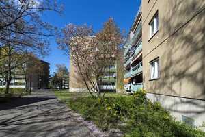 Große und schöne 3-Zimmer-Wohnung – Charlottenburger Chaussee 101, 13597 Berlin – Vorschaubild 1