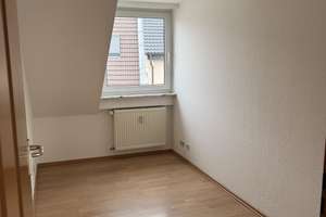 3,5-ZKB-Dachgeschoss-Wohnung in Alt-Käfertal mit zwei Balkonen mit traumhaftem Blick ins Grüne – Die vollständige Adresse der Immobilie erhältst du vom Anbieter., 68309 Käfertal, Mannheim – Vorschaubild 9