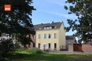 Direkt am Stadtpark Fischeln – Modernisiertes Dreifamilienhaus in absoluter Bestlage