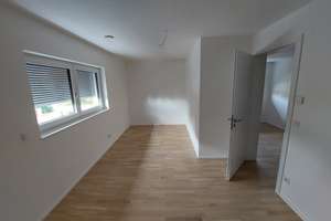 Neues Zuhause in Hochzoll: 3,5-Zimmer-Wohnung mit Terrasse und eigenem Garten – Oberländer Straße 45 1/4, 86163 Hochzoll-Süd, Augsburg – Vorschaubild 5