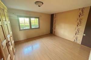 Lichtdurchflutetes 6-Zimmer-Haus mit Kamin, Balkon & Terrasse, Garten mit Pool und zwei Garagen – Die vollständige Adresse der Immobilie erhältst du vom Anbieter., 7318 Saalfeld/Saale – Vorschaubild 6