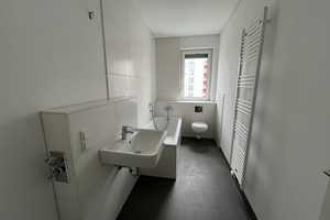 4 Zimmer mit Balkon - keine WBS Vermietung – Cecilienstraße 189, 12683 Berlin – Vorschaubild 12