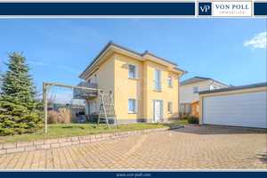 Stadtvilla im Grünen für die ganze Familie mit 5 Zimmer, Balkon sowie Luftwärmepumpe! – Berlin – Vorschaubild 1