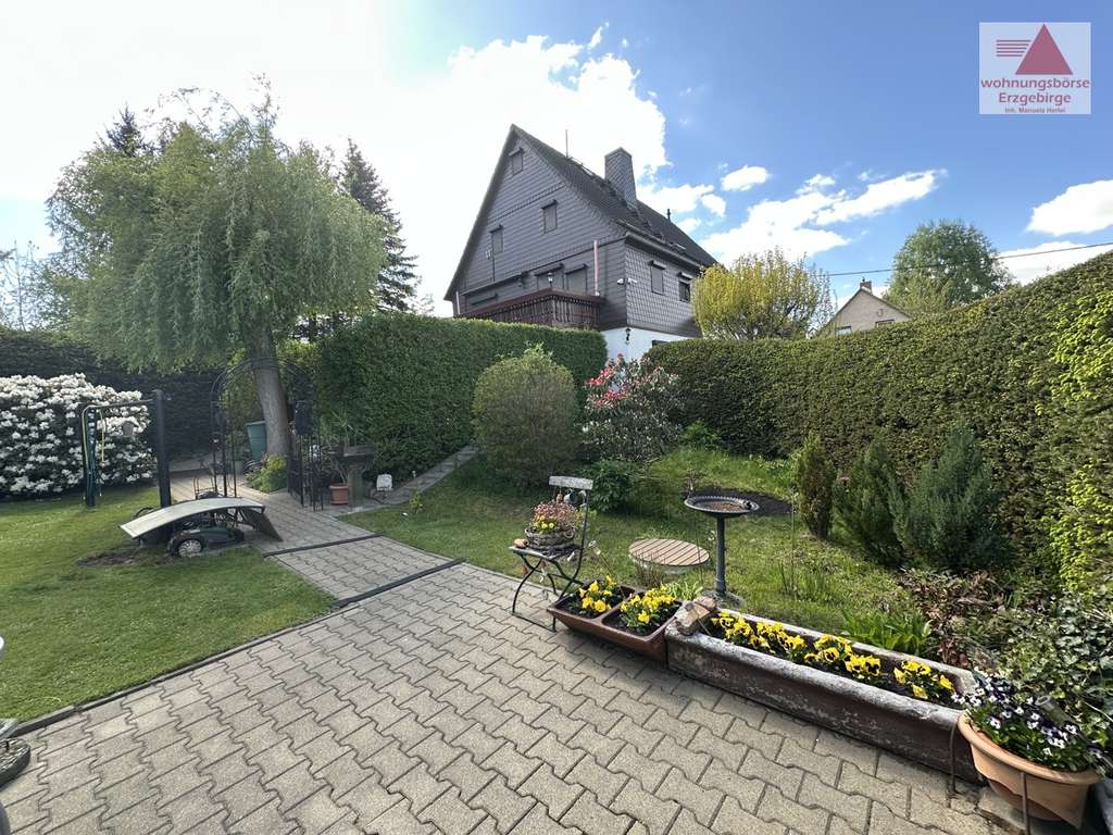 Immobilie in Lugau - Einfamilienhaus & Haus mit Ferienwohnungen (PV, Garage & Carport) in Erlbach-Kirchberg bei Stollberg - Bild 0