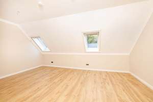 Maisonette-Wohnung mit ca. 170 m², Balkon und zwei Tiefgaragenstellplätzen in Hamburg-Meiendorf – Die vollständige Adresse der Immobilie erhältst du vom Anbieter., 22145 Rahlstedt, Hamburg – Vorschaubild 13