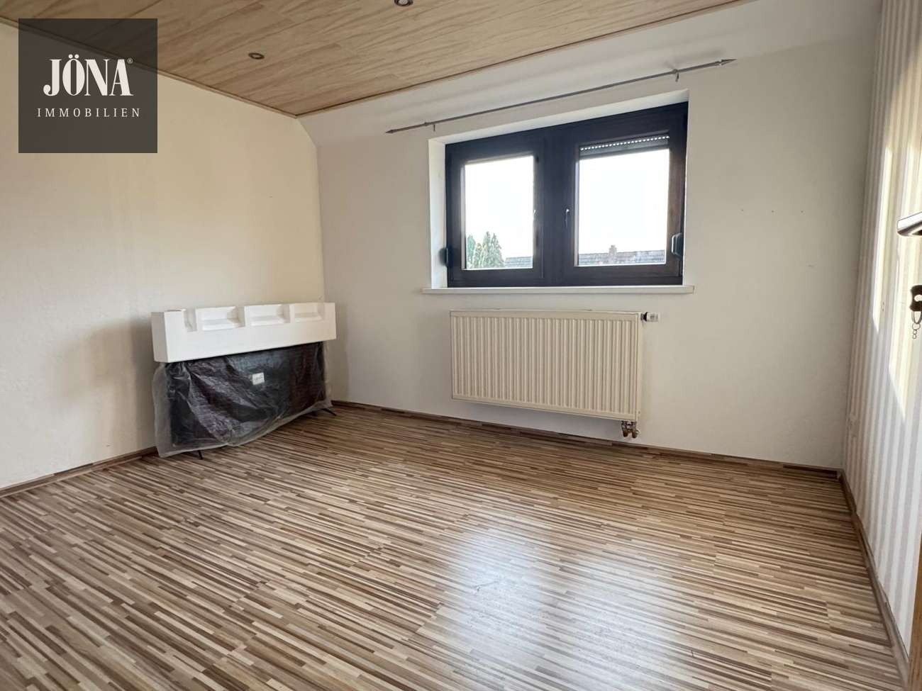 Immobilie in Marktleugast - Liebevoll sanierte Immobilie mit  großem Garten und Doppelgarage in ruhiger Wohnlage - Bild 9