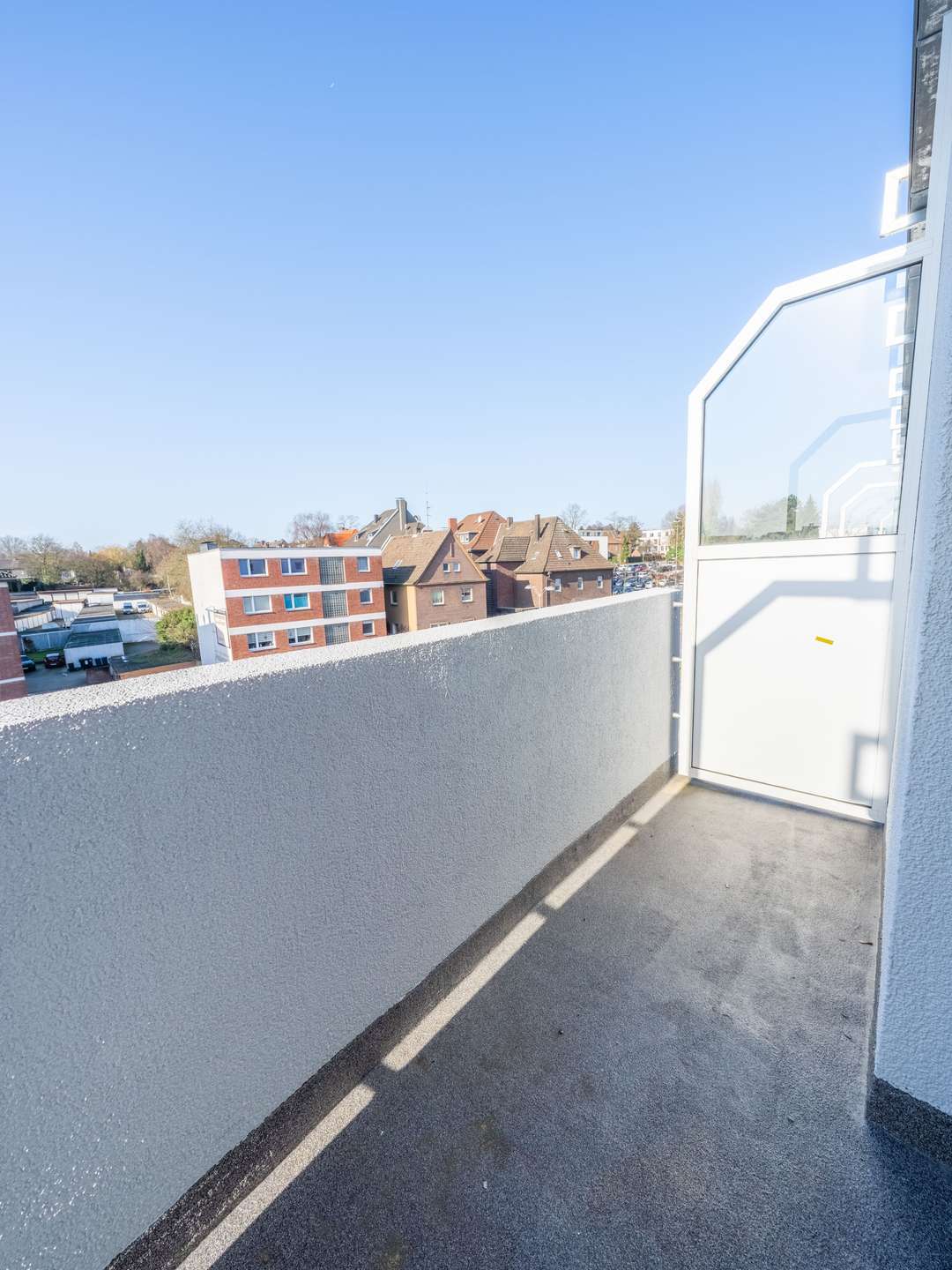 Immobilie in Bottrop - Barrierearme 2,5-Zimmer-Wohnung mit Aufzug und zwei Balkonen in zentraler Innenstadtlage - Bild 6