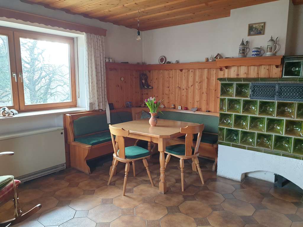 Immobilie in Bruckberg - Gemütliches Einfamilienhaus in Gündlkofen mit Garten und Garage - Bild 4