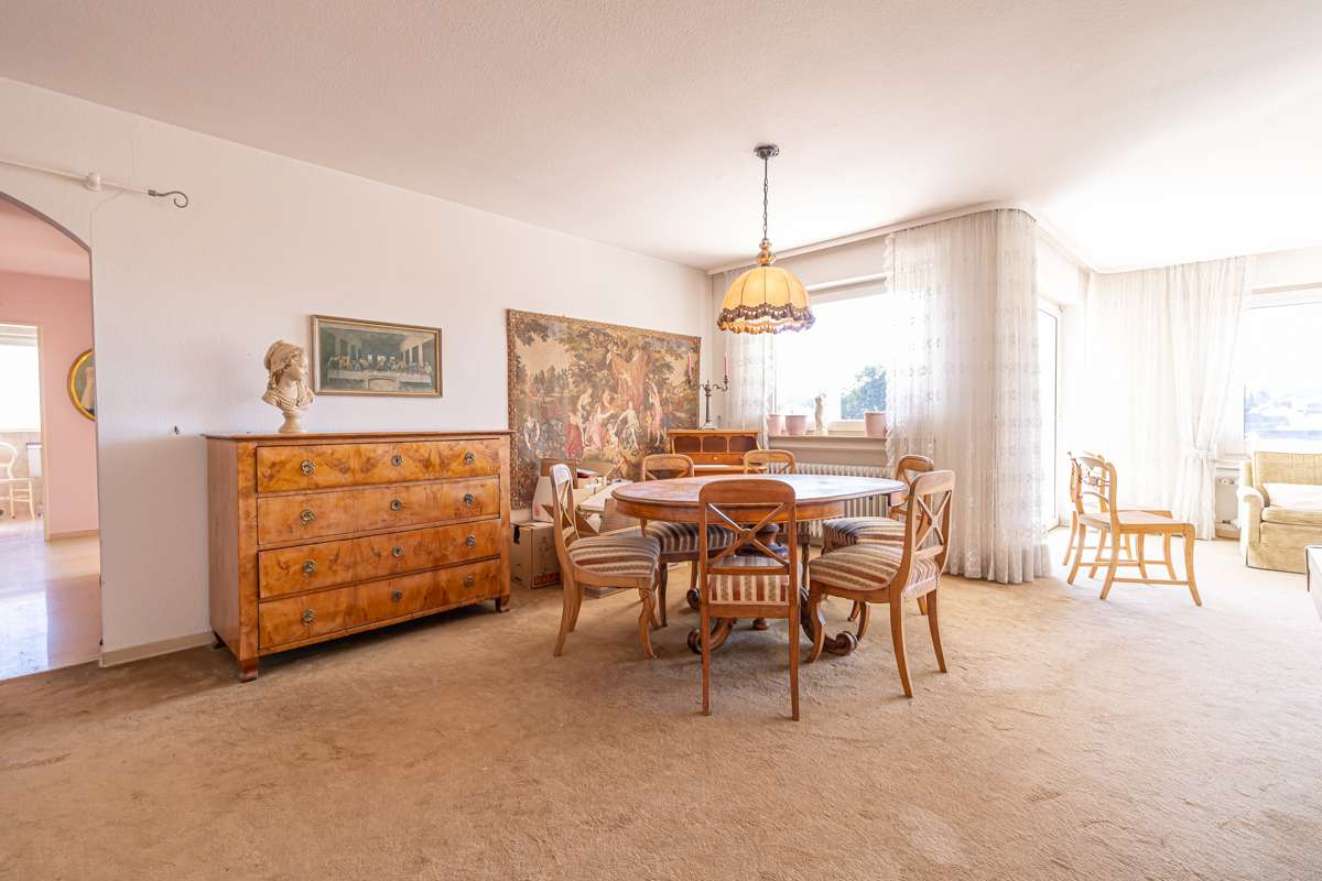 Immobilie in Walzbachtal - Großzügiges Anwesen in attraktiver Aussichtslage von Jöhlingen - Bild 4