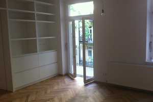 Charmante ,großzügige 2 Zimmer Wohnung mit sonnigem Balkon mitten im Glockenbachviertel  – Hans Sachs str.  6, 80336 München – Vorschaubild 4