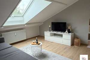 Smarte Dachgeschosswohnung für Singles oder Pärchen!