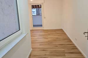 Direkt vom Eigentümer: Großzügige 5 ZW mit Balkon, Nähe Hafeninsel Offenbach, Kaiserstraße 117 – 63065 Hochschule für Gestaltung, Offenbach am Main – Vorschaubild 11