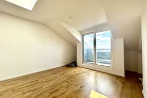 Moderne Dachgeschosswohnung mit Einbauküche im Erstbezug! – Gounodstraße 23, 10388 Berlin – Vorschaubild 3
