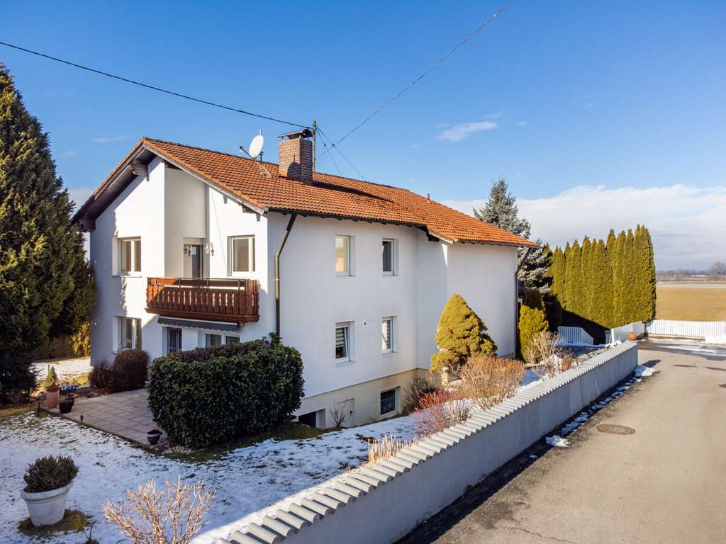 Immobilie in Markt Rettenbach - Großzügiges Zweifamilienhaus mit großem Garten und flexibler Nutzung - Bild 0