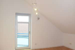 Büttelborn: Moderne, helle 2-Zimmer-Dachgeschosswohnung mit West-Balkon – Gartenstraße 15, 64572 Büttelborn – Vorschaubild 7