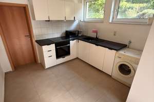 3 Zi. Wohnung mit neuer EBK, eigenem Eingang & Garten in Bad Cannstatt – Gnesenerstr. 70, 70374 Schmidener Vorstadt, Stuttgart – Vorschaubild 2
