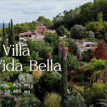 Villa mit privatem Park und spektakulärem Blick auf die Sierra de Tramuntana
6 Schlafzimmer, 4 Bäder