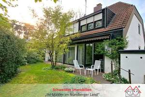 Absolute Bestlage in Behringersdorf! Repräsentatives Einfamilienhaus mit ELW und Doppelgarage  – Die vollständige Adresse der Immobilie erhältst du vom Anbieter., 90571 Schwaig bei Nürnberg – Vorschaubild 1