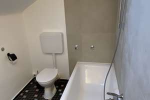 Frisch renovierte Dachgeschosswohnung – Hirschbrunnenweg 10, 68723 Schwetzingen – Vorschaubild 8