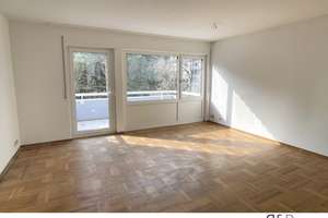 ***Freie 2 Zi. Wohnung mit Balkon und TG-Stellplatz in Stuttgart-West***