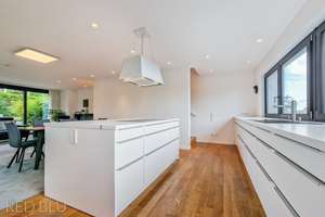 Modernes, hochwertig möbliertes 5-Zimmer Doppelhaus in Sillenbuch mit großer Terrasse – Die vollständige Adresse der Immobilie erhältst du vom Anbieter., 70619 Sillenbuch (Ortsteil), Stuttgart – Vorschaubild 16