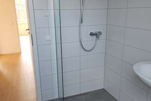 Moderne 4-Zimmer-Dachgeschosswohnung mit sonniger Loggia in Stuttgart-Zuffenhausen! – Güglinger Str. 18, 70435 Zuffenhausen-Mitte, Stuttgart – Vorschaubild 6