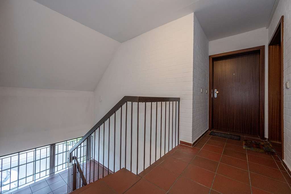 Immobilie in Delmenhorst - Vermietete 2-Zimmer-Wohnung mit Loggia und festem Stellplatz - Bild 3