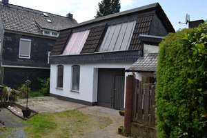 Einfamilienhaus mit großem Nebengebäude - Ideal für Atelier, Praxis oder Werkstatt – Die vollständige Adresse der Immobilie erhältst du vom Anbieter., 42349 Cronenberg, Wuppertal – Vorschaubild 2