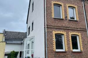 Attraktive Doppelhaushälfte mit fünf Zimmern in Koblenz-Rübenach