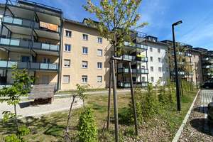 Renovierte 3 Zimmer Wohnung im Erdgeschoss