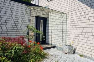 Attraktives,geräumiges Haus mit fünf Zimmern  in Mönchengladbach, Wickrathberg