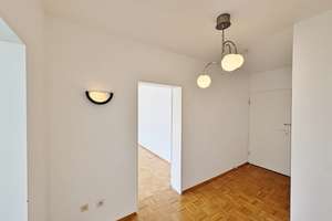 Gepflegte 2-Zimmer-Wohnung mit Balkon & TG-Stellplatz in Lübeck St. Gertrud – 23566 Sankt Gertrud, Lübeck – Vorschaubild 12