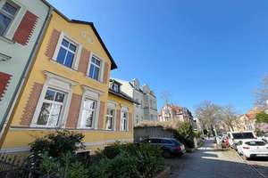 Berlin-Karlshorst: Doppelhaushälfte mit 2 Eigentumswohnungen, Dachterrasse, Garten, PKW-Stellp – Dorotheastraße 33, 10318 Karlshorst, Berlin – Vorschaubild 3