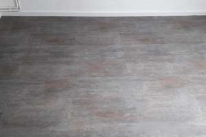 einzugsfertige 3-Zimmer-Wohnung, frisch renoviert, Badewanne – Ilseder Str. 9, 31226 Peine – Vorschaubild 10