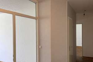 Befristet bis Anfang 2027: 2-Zimmer-Wohnung mit Loggia in Köln-Niehl  – Niehler Straße 316, 50735 Niehl, Köln – Vorschaubild 2