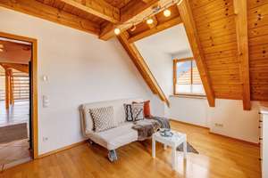 Trudering: 3,5-Zimmer Maisonette-Dachgeschosswohnung mit perfekter Raumaufteilung und Balkon -frei – Die vollständige Adresse der Immobilie erhältst du vom Anbieter., 81825 Berg am Laim Ost, München – Vorschaubild 8