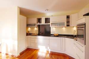 Wunderschöne 3-Zimmer-Maisonette-Wohnung mit Balkon und EBK in Waldtrudering, München – Marthastraße 10, 81825 Waldtrudering, München – Vorschaubild 6