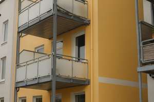 Sanierte 3-Zimmer-Wohnung mit Balkon im 1. OG in Lübeck-St. Gertrud – Die vollständige Adresse der Immobilie erhältst du vom Anbieter., 23566 Sankt Gertrud, Lübeck – Vorschaubild 2