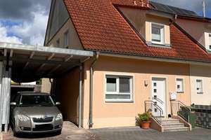 Doppelhaushälfte mit 4,5 Zimmern in Pleinfeld – Die vollständige Adresse der Immobilie erhältst du vom Anbieter., 91785 Pleinfeld – Vorschaubild 2