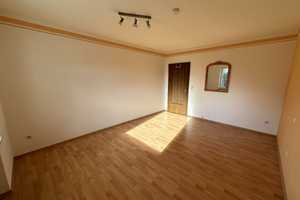 Ihr neues Zuhause: Familienfreundliche DHH mit Kaminofen, 522 m² Grdst. und sonnigem Balkon! – Altenkirchen (Westerwald) (Kreis) – Vorschaubild 11