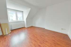 Charmante 2-Zimmer-Dachgeschoss-Maisonette-Wohnung mit Spitzboden im grünen Villenviertel – Die vollständige Adresse der Immobilie erhältst du vom Anbieter., 22043 Marienthal, Hamburg – Vorschaubild 6