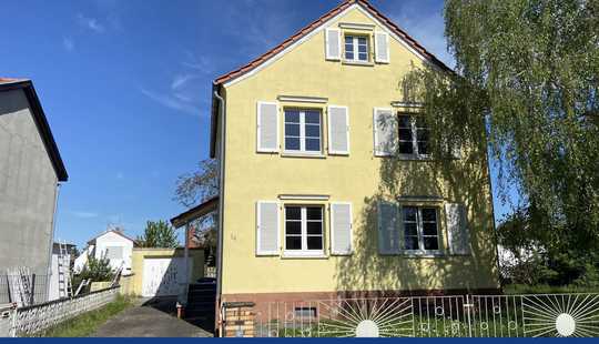 Bild von Traumhaftes Einfamilienhaus mit großem Grundstück und Garage