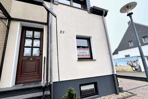 CHARMANTES REIHENENDHAUS MIT GARTEN + EINZELGARAGE IM HERZEN VON KR-UERDINGEN FÜR DIE KLEINE FAMILIE – Arndtstrasse 37, 47829 Krefeld – Vorschaubild 2