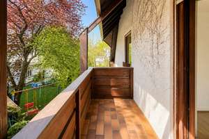 Ruhig gelegene Doppelhaushälfte mit Kamin, Wintergarten & Gartenidylle – Die vollständige Adresse der Immobilie erhältst du vom Anbieter., 81247 Obermenzing, München – Vorschaubild 13