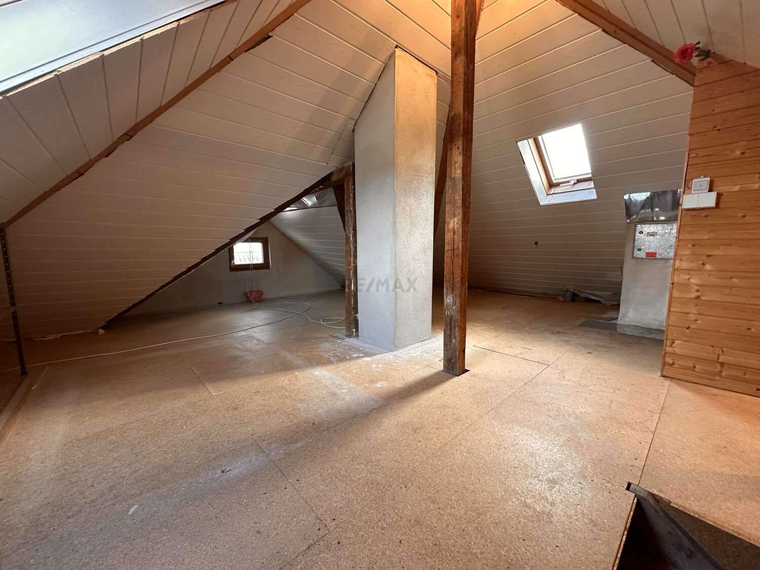 Immobilie in Rechberghausen - Einfamilienhaus mit 6,5 Zimmer und hochwertiger Nutzfläche!
Familienfreundlich und ausbaufähig! - Bild 11