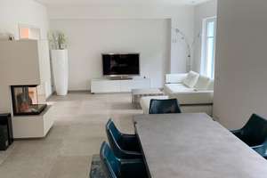 Luxuriöses Anwesen mit Pool und großem Garten an der Aubinger Lohe – Die vollständige Adresse der Immobilie erhältst du vom Anbieter., 81249 Lochhausen, München – Vorschaubild 12
